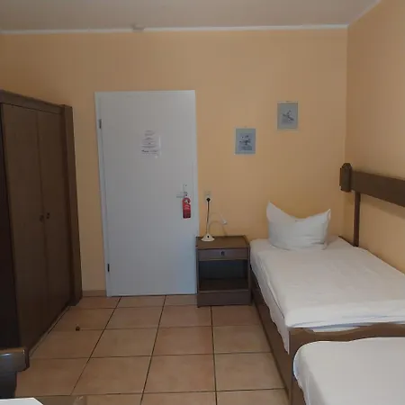 Im Kuehlen Grunde Garni ホテル 3*