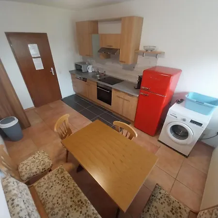 ホテル Im Kuehlen Grunde Garni 3*