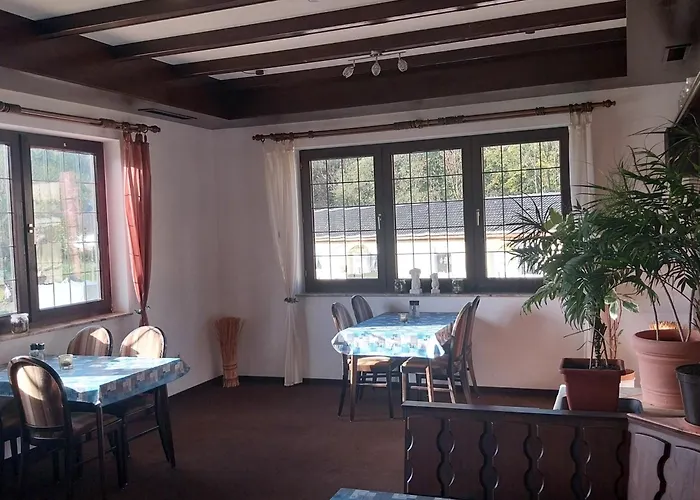 Im Kuehlen Grunde Garni Pracht