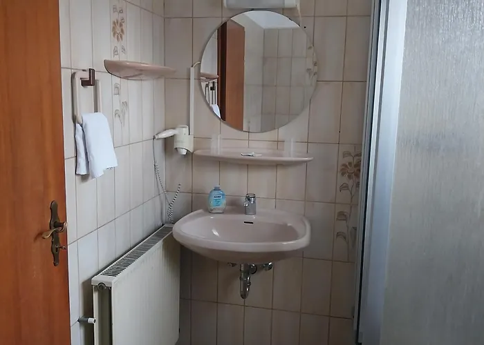 Im Kuehlen Grunde Garni 3* Pracht