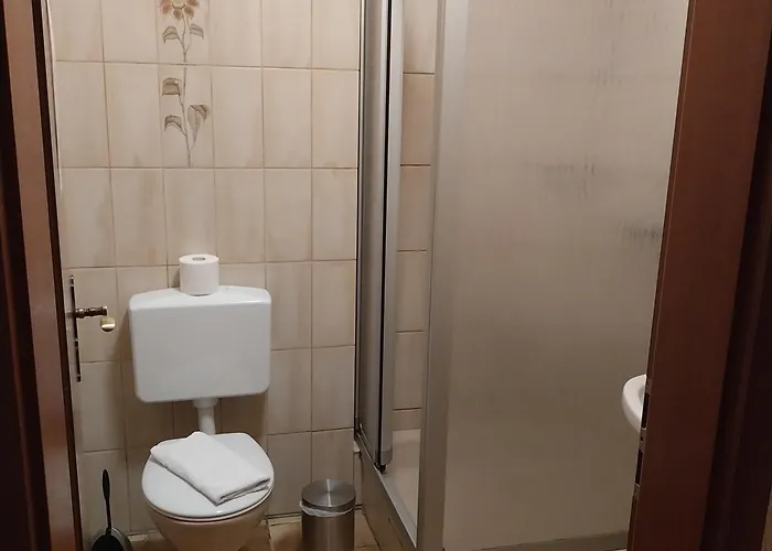 Im Kuehlen Grunde Garni