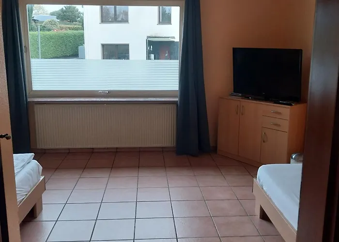 Im Kuehlen Grunde Garni מלון 3*